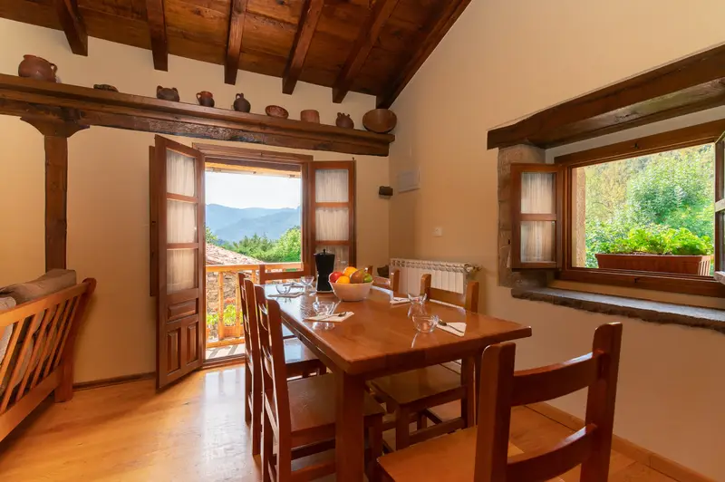 Casa Rural con Encanto en Cantabria 3 Dormitorios Jardin Barbacoa Piscina