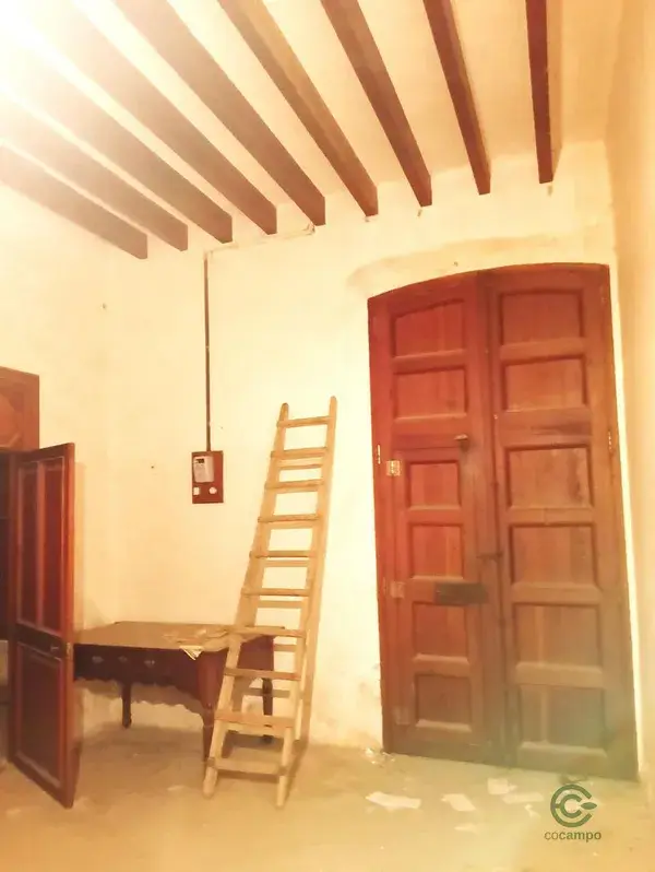 Casa de Pueblo en Sa Pobla con Gran Potencial de Reforma