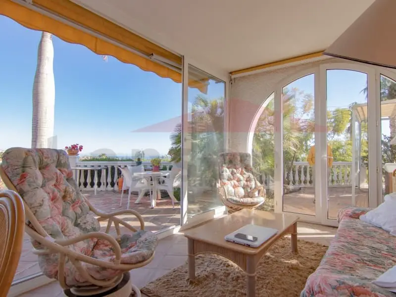 Chalet en Venta Almayate Málaga con Vistas al Mar Piscina y Jacuzzi