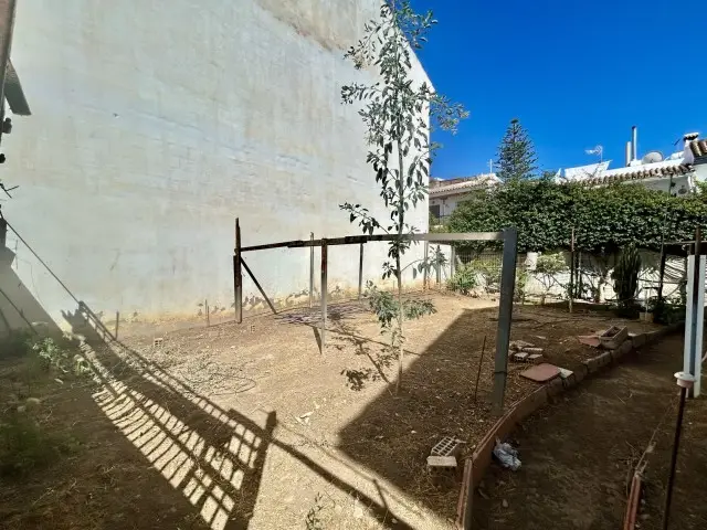 Solar en Venta Fuengirola 200m2 Cerca de Colegios y Parques