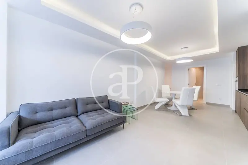 Apartamento en Almagro Madrid 2 dormitorios 89m2 reformado