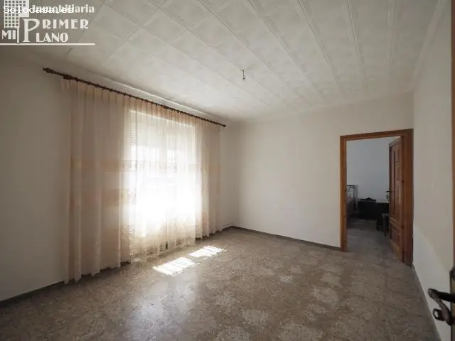 Casa Planta Baja 297m2 Dos Calles 6 Dormitorios Garaje Patio