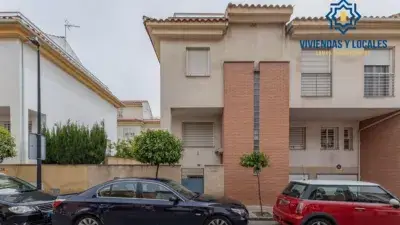 Casa en Venta en Armilla: Pareada de Lujo junto al CC Nevada