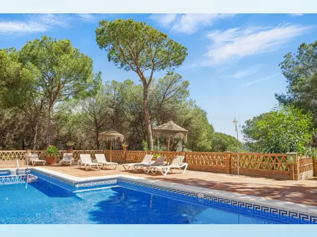 Adosado de 4 Dormitorios en venta Nueva Andalucia, España
