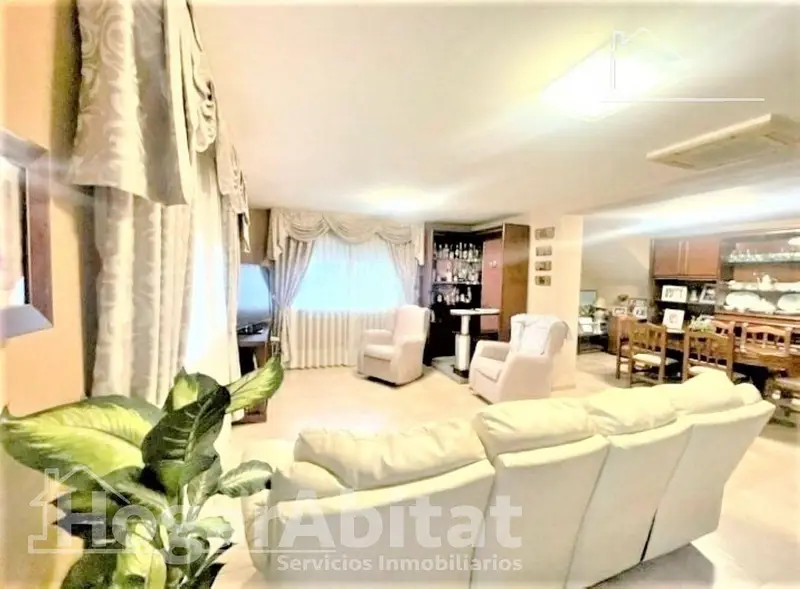 Chalet en Chiva con Piscina y Jardin