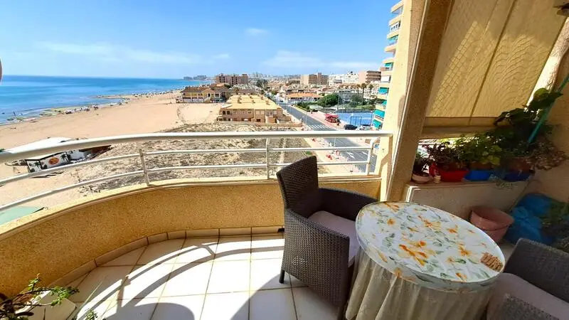 Apartamento en La Mata con Vistas al Mar