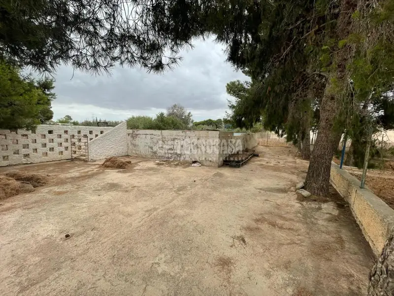 Casa Rural en Venta en N
ear - 360m² - 5000m² de Terreno - Piscina