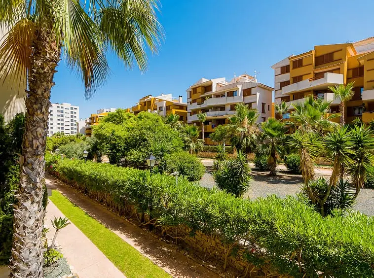 Apartamento en Punta Prima 2 Dormitorios 1 Baño Cerca de la Playa