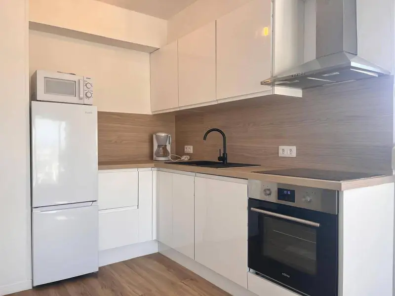 Apartamento en Roses con Vistas al Mar Cerca de la Playa