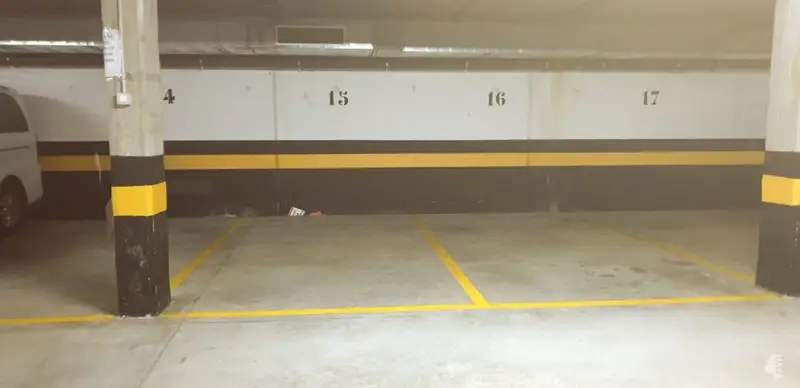 Garaje en Venta Mungia con Ascensor y Trastero