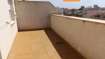 Ático con Terraza y Vistas en Centro de Valdepeñas