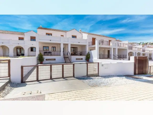 Adosado de 3 Dormitorios en venta Casares, España