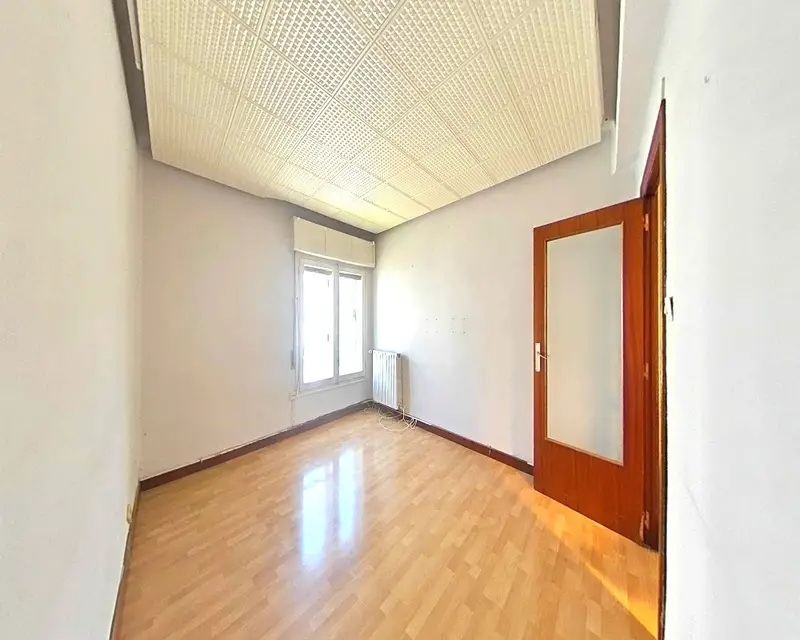 Piso 100m2 4 habitaciones Pamplona