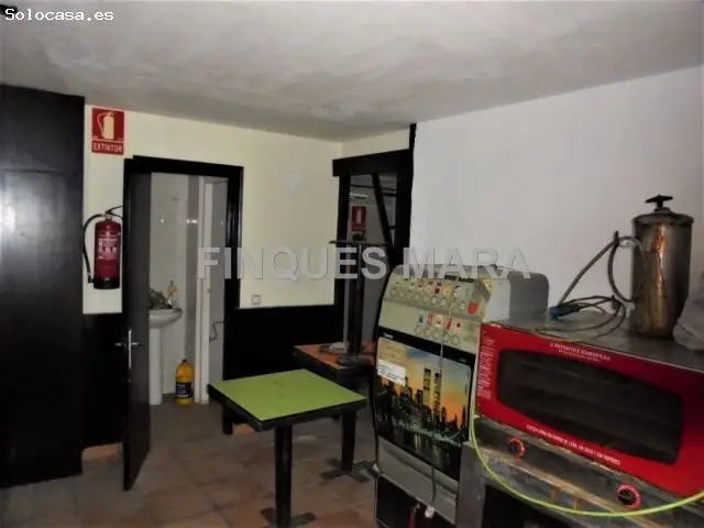Local Comercial Esquinero 130m2 Tres Plantas Buena Zona