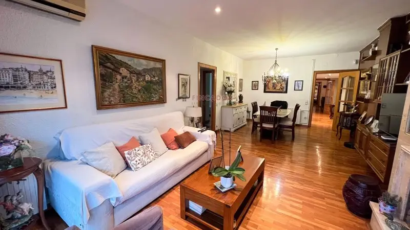 Piso en venta en Barcelona 122m2 4 dormitorios 2 baños