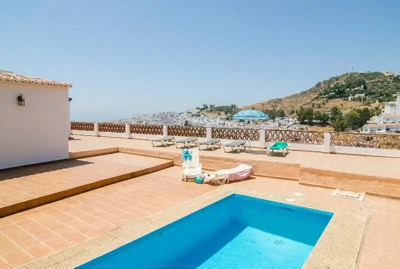 Chalet Independiente en Torrox Alquiler a Largo Plazo 2 Dormitorios