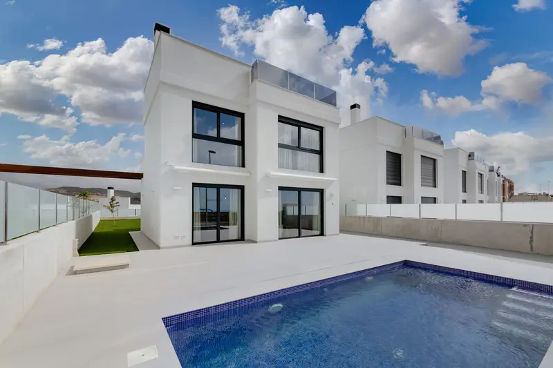 Venta Chalet 3 Dormitorios Piscina Privada Mutxamel