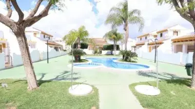 Adosado en Pueblo Latino Torre de la Horadada