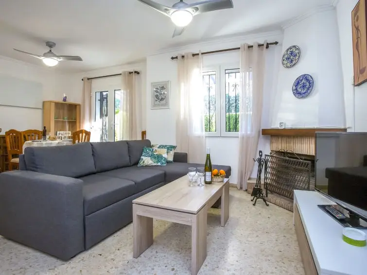 Casa Villa 3 Dormitorios Alquiler Denia Espa	
	
	
	
a