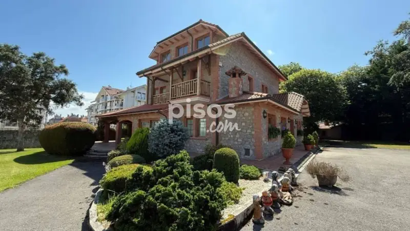 Casa Adosada en Venta en Trengandin Noja