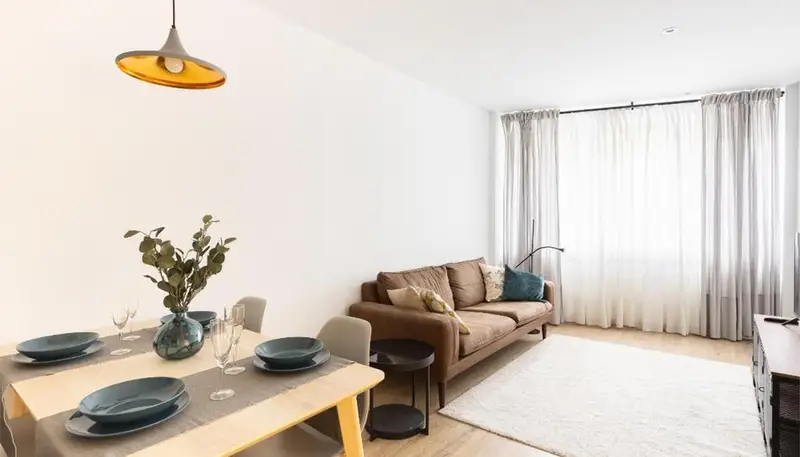 Piso en venta Poble Sec 2 dormitorios amueblado reformado