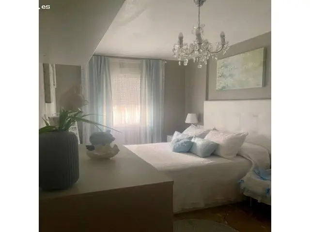 Dúplex en la Merced 110m2 4 dormitorios 3 baños Garaje Trastero Reformado