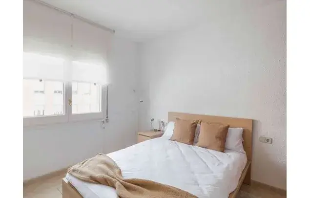 Alquiler Apartamento 3 Dormitorios Cornellà de Llobregat