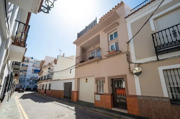 Adosado 3 Dormitorios Garaje Nerja Centro