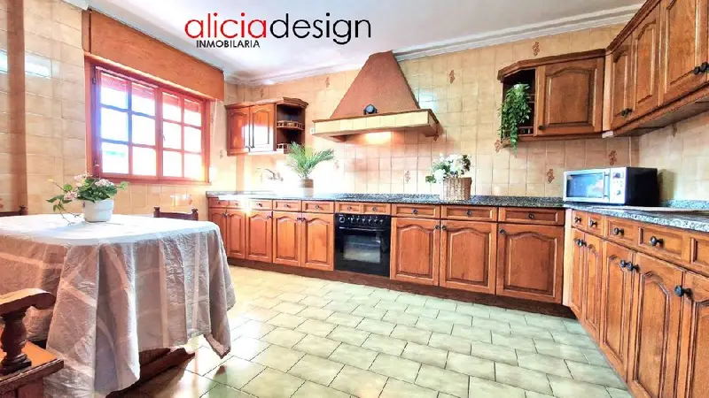 Venta Chalet con Chimenea en Luanco Gozon