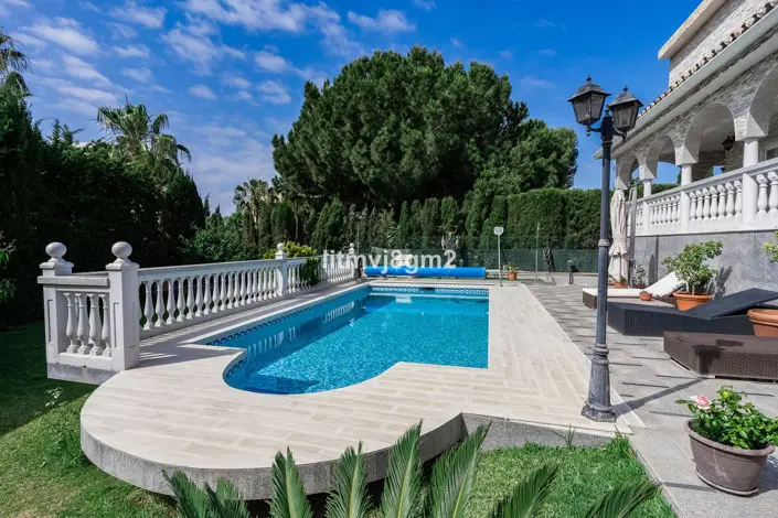 Villa de Lujo 4 Dormitorios en Costa del Sol