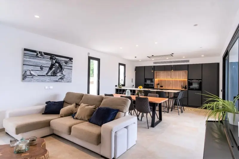 Chalet en venta Marratxi Mallorca piscina jardin sotano