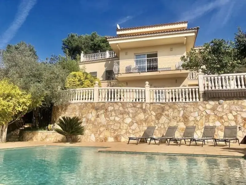 Villa 5 Dormitorios Tordera Piscina Privada Vistas Espectaculares