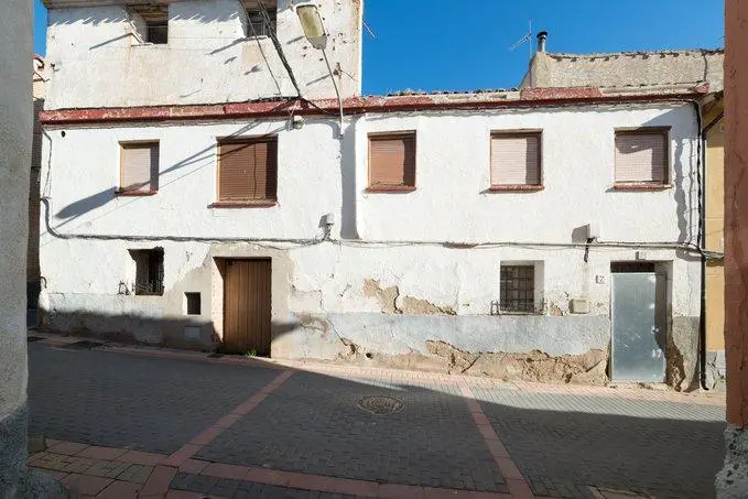 Casa en Venta en Novallas Zaragoza 196m2 3 Habitaciones