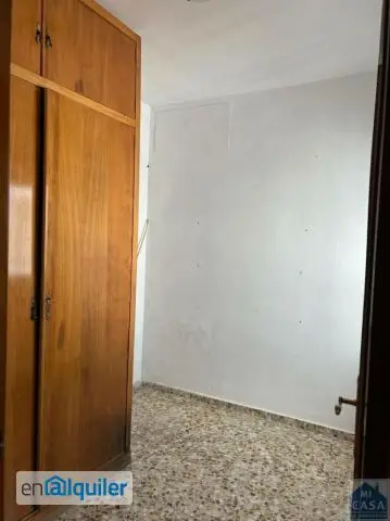 Alquiler Piso 5 Dormitorios 2 Baños Mérida