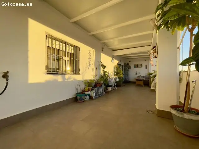 Fantastico Piso Reformado con Terraza de 35m2 y Vistas al Castillo
