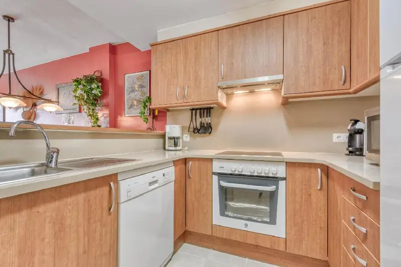Venta Piso con Trastero en Centro Roses Cerca de la Playa