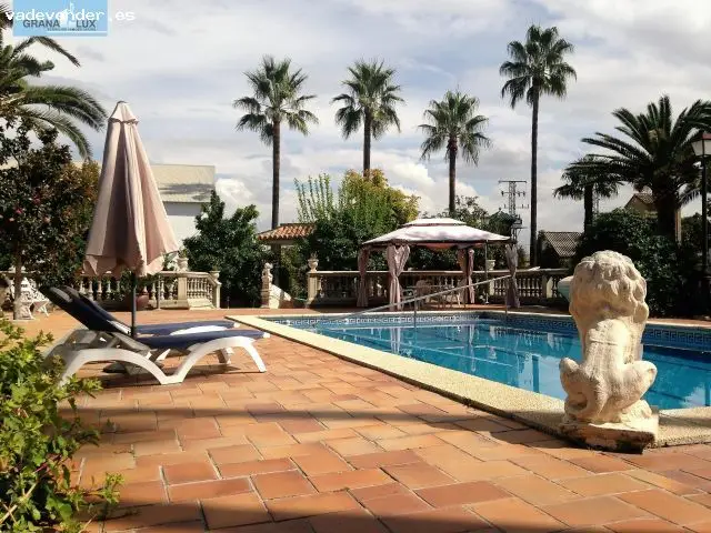 Finca Rustica con Licencias Turistica y Ganadera en Granada