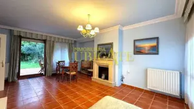 Chalet Pareado en Urbanizacion con Piscina y Padel