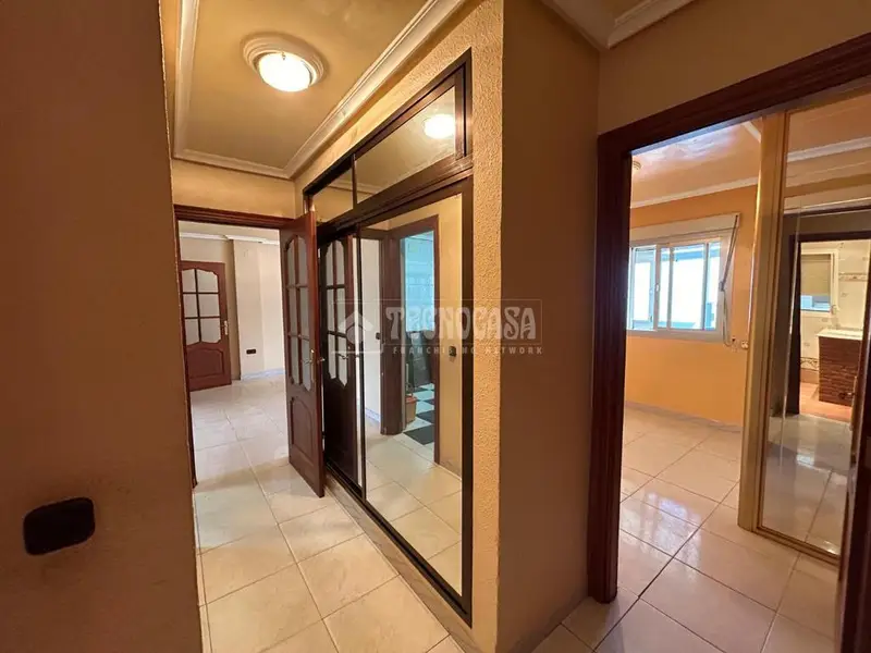 Piso en Venta La Carolina 3 Dormitorios 2 Baños Patio 116m2
