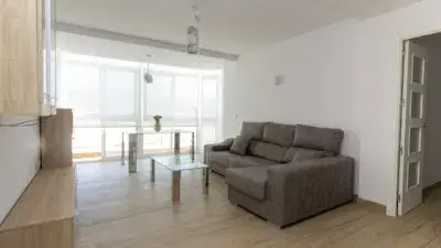 Piso en Alquiler Centro 3 Habitaciones 2 Baños Recien Reformado