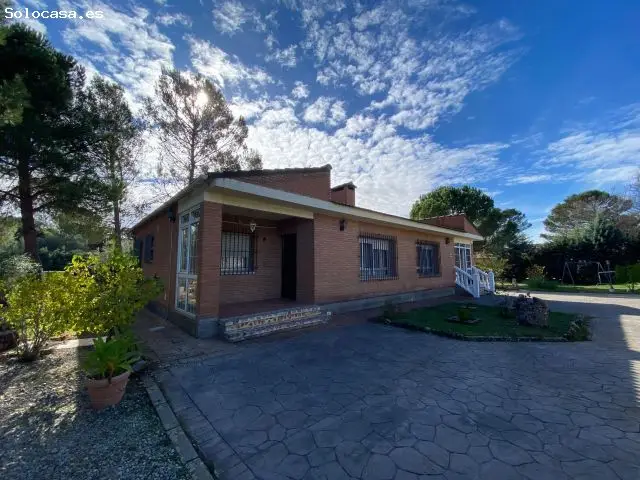 Chalet Independiente en Hontoba para dos Familias