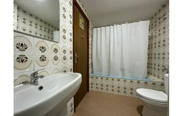 Apartamento 4 Dormitorios Granada Estudiantes Trabajadores