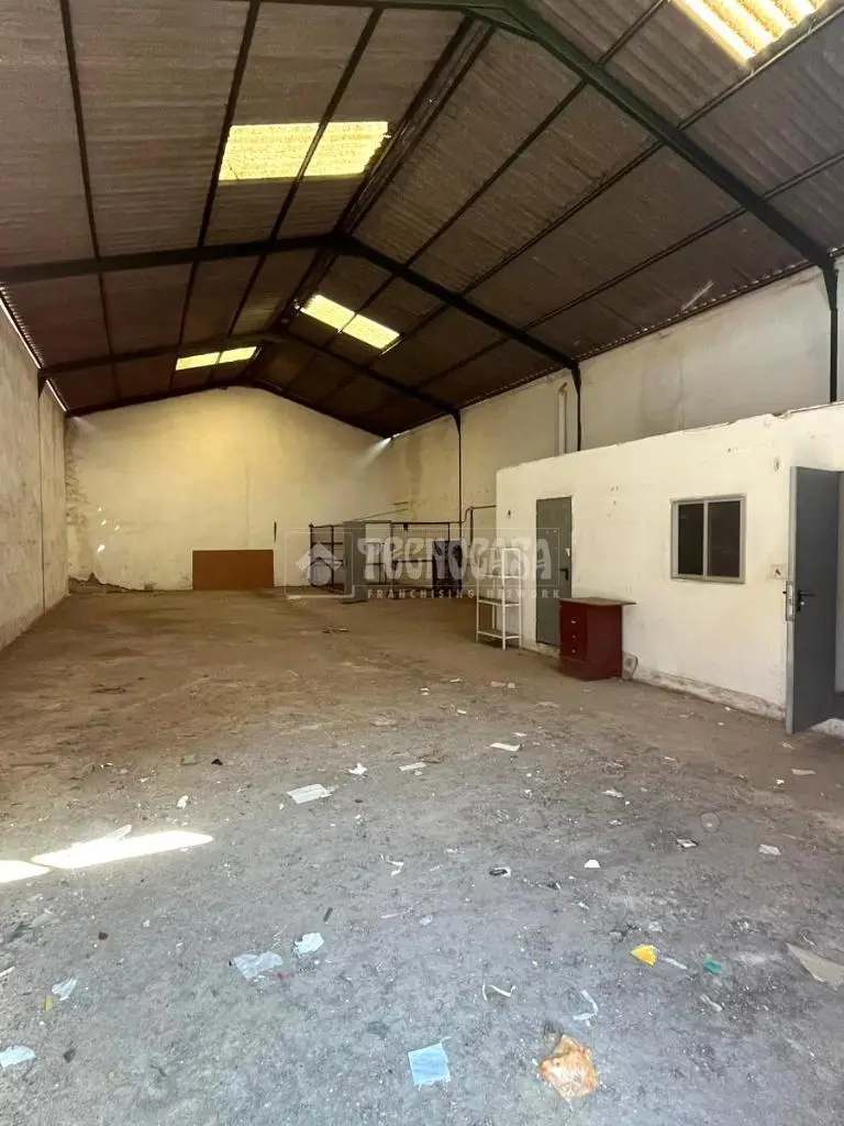 Nave Industrial 200m2 Alcalá de Guadaira Polígono La Red