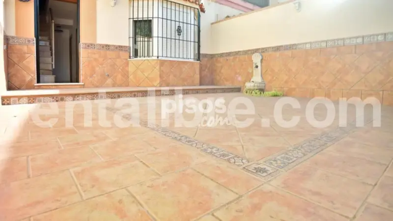 Adosado VPO en La Marquesa 4 dormitorios 2 baños