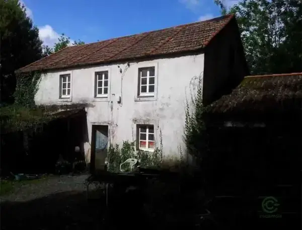 Casa Rural Para Rehabilitar en La Coruna con Finca