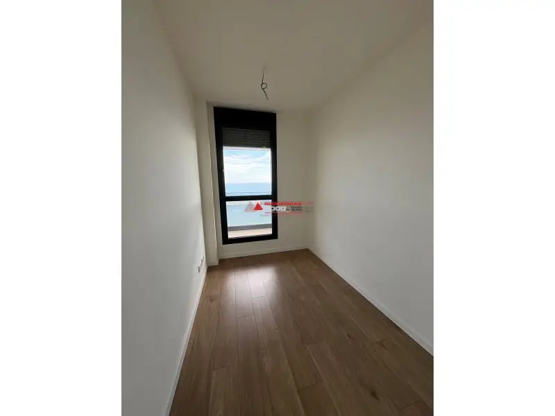 Alquiler Piso 3 habitaciones terraza Badalona vistas mar