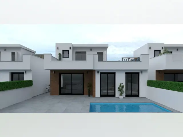 Villa de 3 Dormitorios en San Pedro Espa	
	
	
a