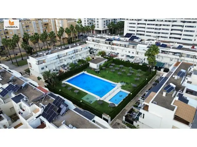 Casa Pareada 4 Dormitorios Jerez Sótano Ático Piscina