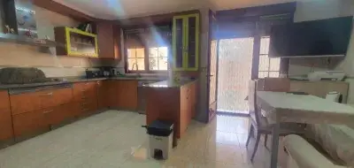 Adosado en Isso con Patio y Bodega 100m2