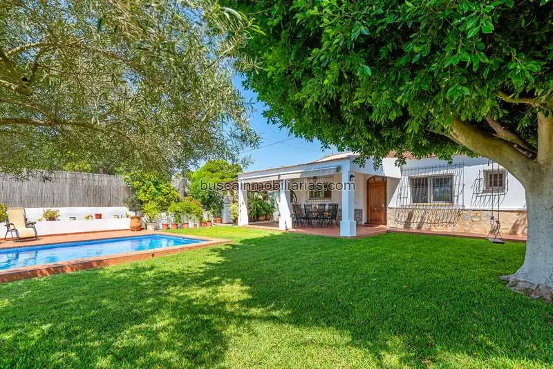 Finca Rústica con Piscina en Benijófar